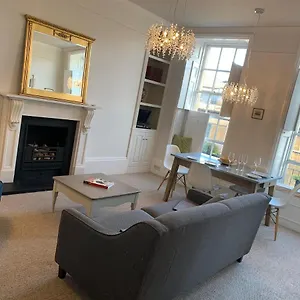 Apartment Bijoux Period And Parking, Bath